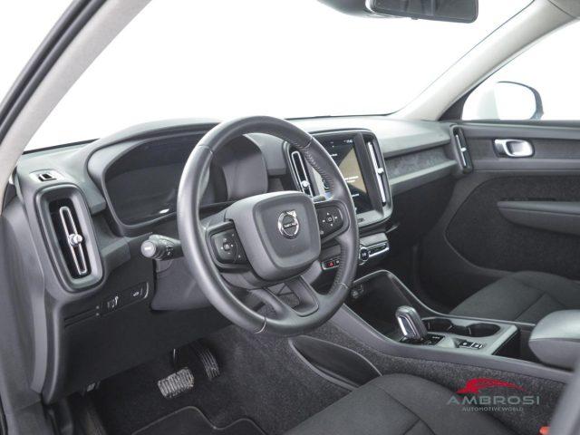 VOLVO XC40 T2 Momentum Core