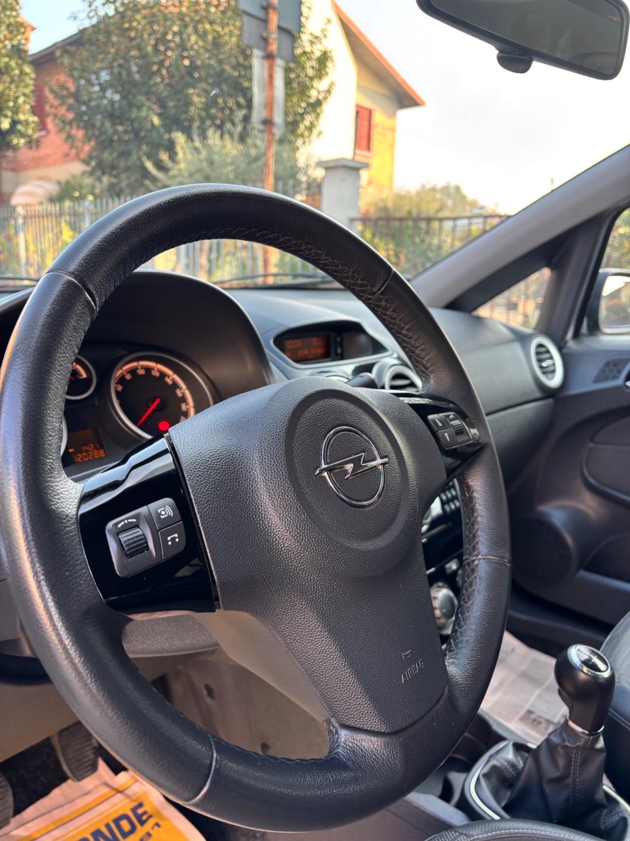 Opel Corsa 1.2 5 porte Sport