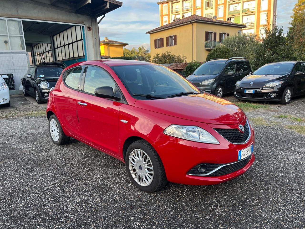Lancia Ypsilon 1.2 69 CV 5 porte Mya