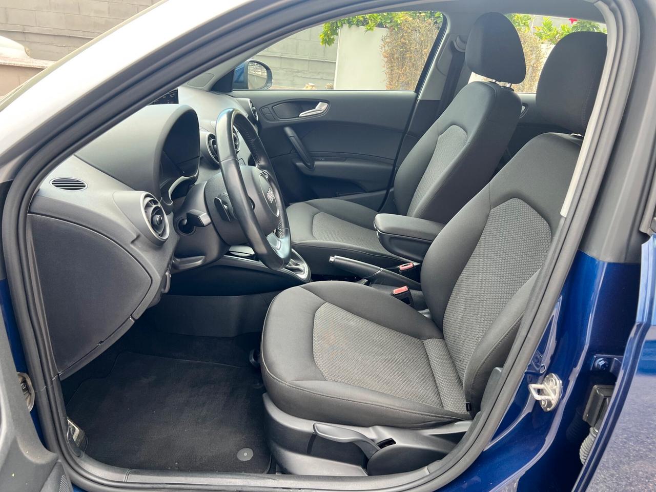 Audi A1 SPB Sportback 1.6 tdi 115cv s-tronic LED/PDC/16;