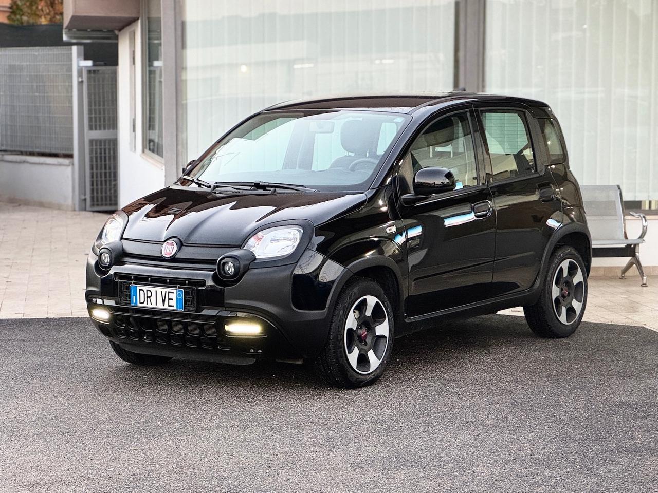 Fiat Panda Cross 1.0 Hybrid 69CV E6 - 2023