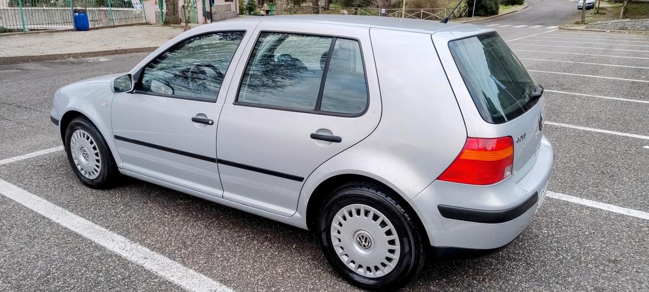 Volkswagen Golf 1.6 16V cat 5 porte Comfortline