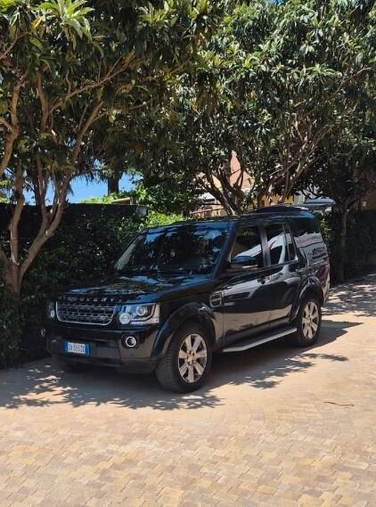 Land Rover Discovery 7 posti