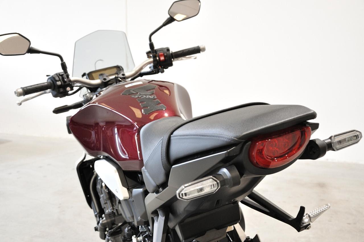 HONDA CB100R ABS 1.600 km tagliandata pari al nuovo