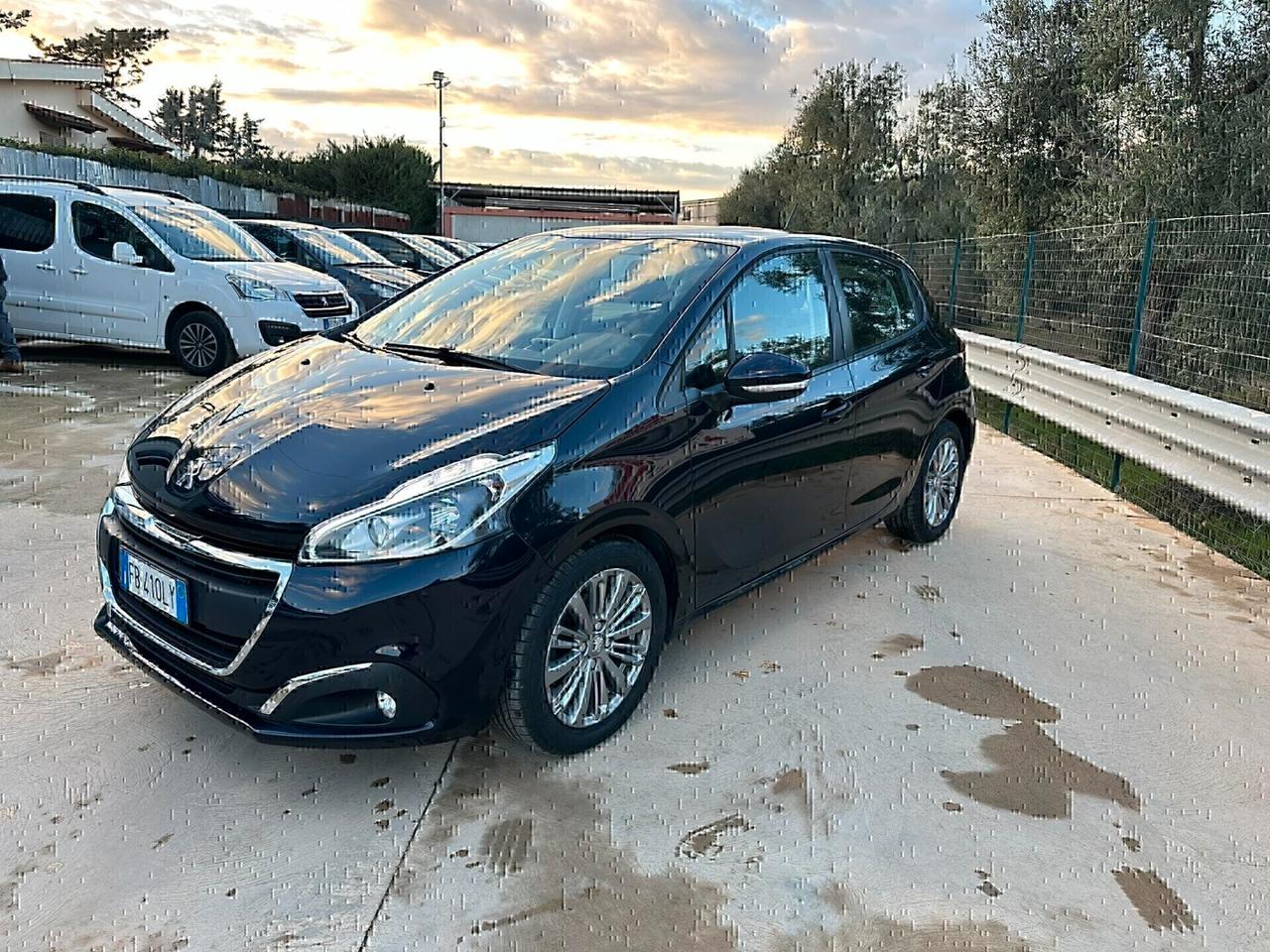 Peugeot 208 BlueHDi 75cv --NEOP OK 2016