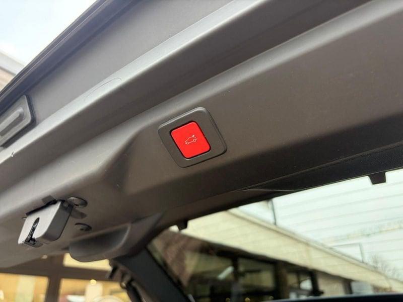 Peugeot 3008 Hybrid 136 GT e-DCS 6