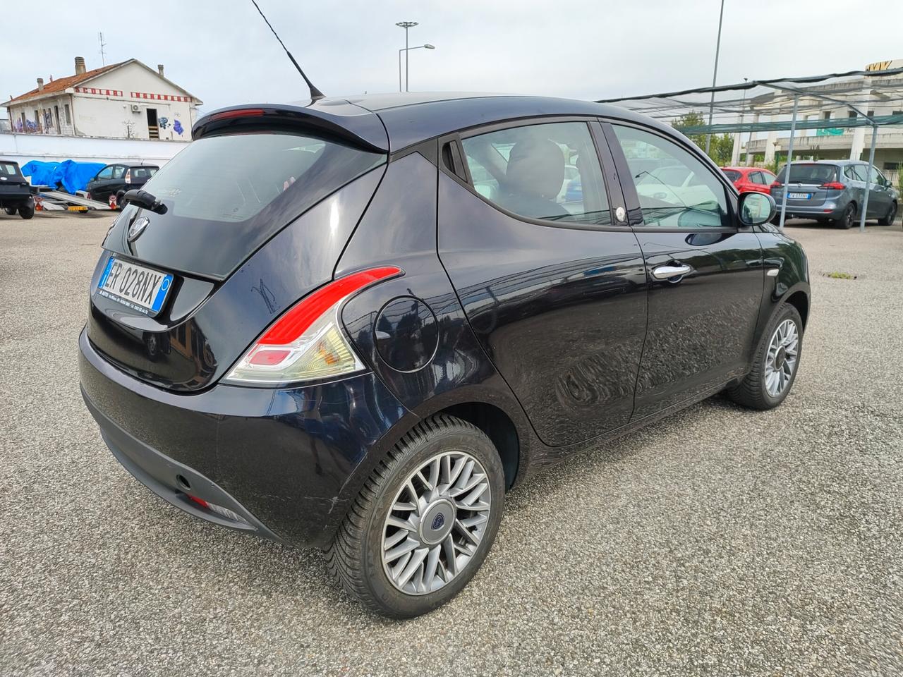 Lancia Ypsilon 1.2 69 CV 5 porte GPL Ecochic Gold