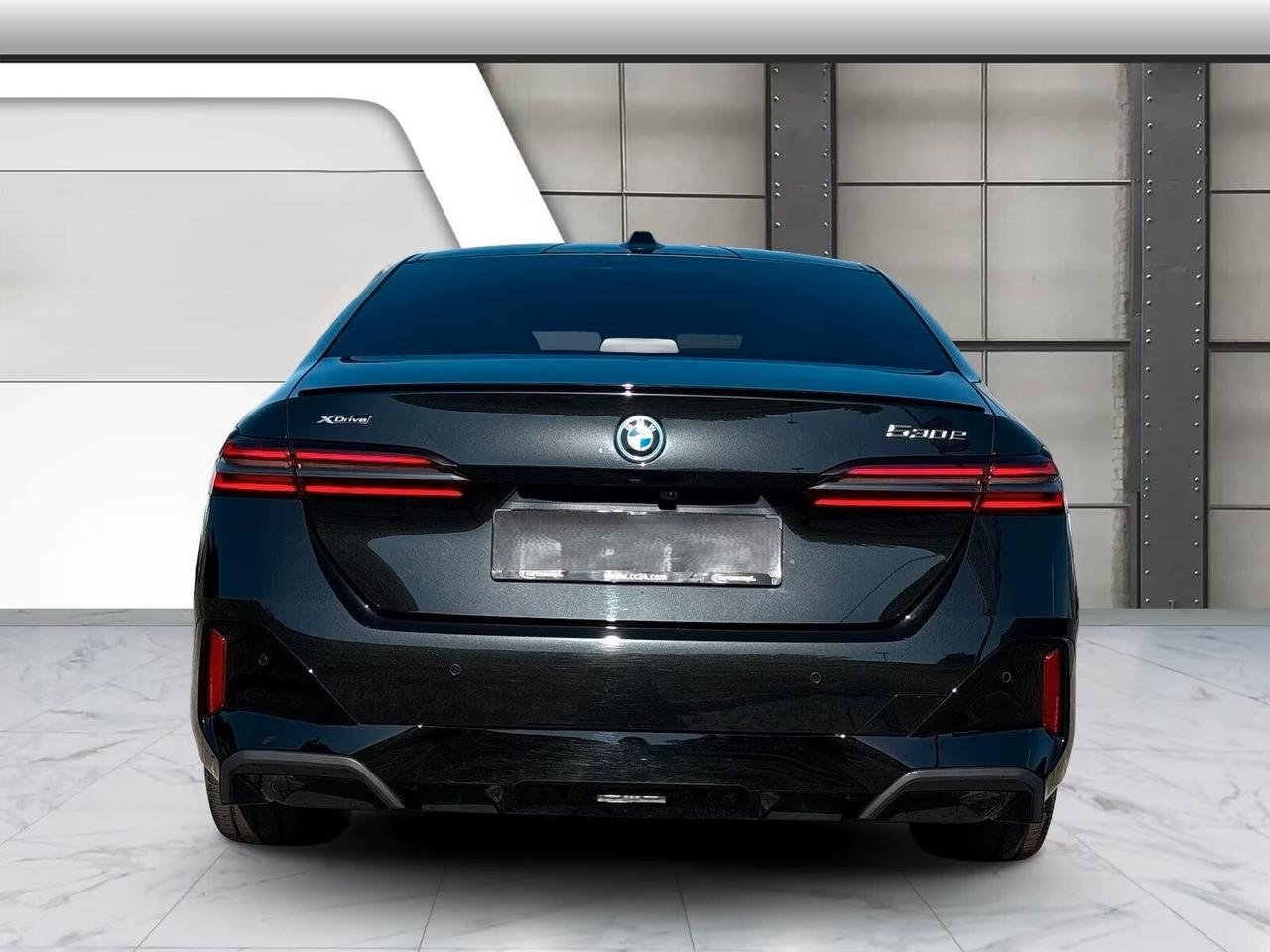 Bmw 530 530E XDRIVE M-SPORT PRO/ 360°/ HARMAN & KARDON/ TETTO/ PELLE/