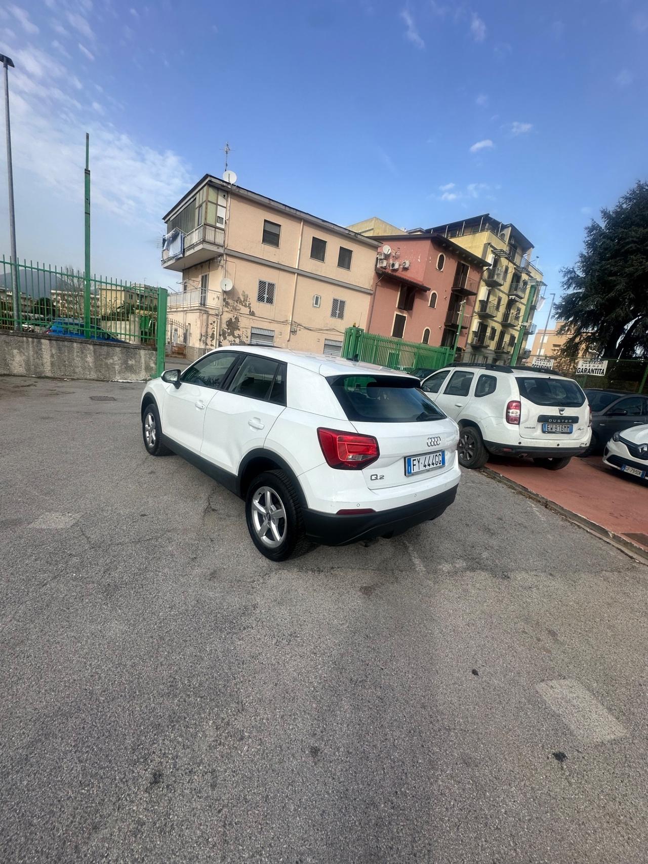 Audi Q2 30 TDI S tronic Identity Black