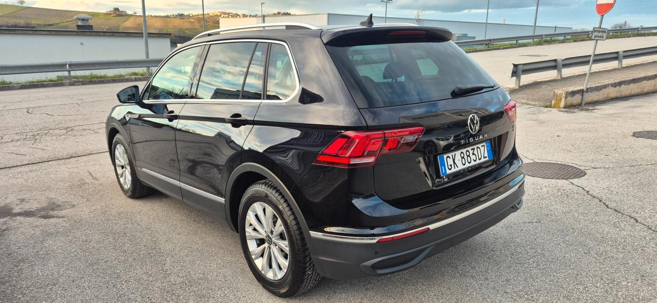 Volkswagen Tiguan 2.0 TDI SCR Life RESTAYLING
