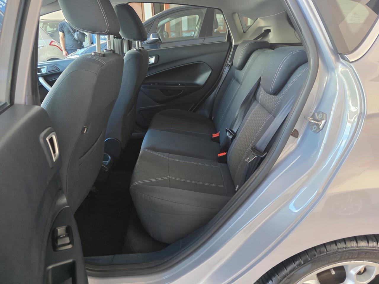 FORD FIESTA 1.4 DIESEL CON SOLI 113.000 KM 2012