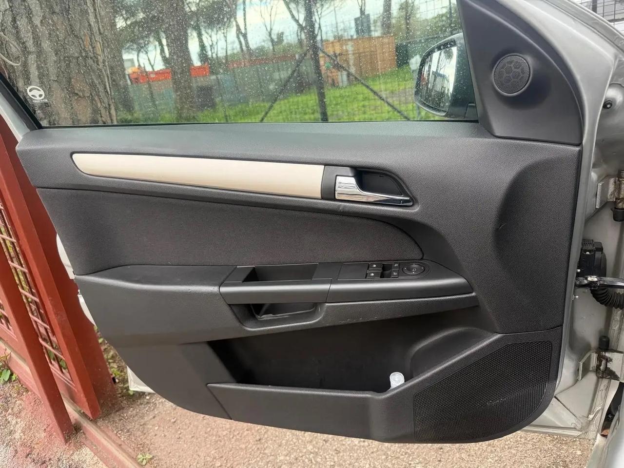 Opel Astra 1.6 16V VVT 5 porte Cosmo