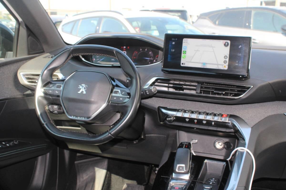 Peugeot 3008 II 1.5 bluehdi Allure Pack s&s 130cv AUTO con CarPlay