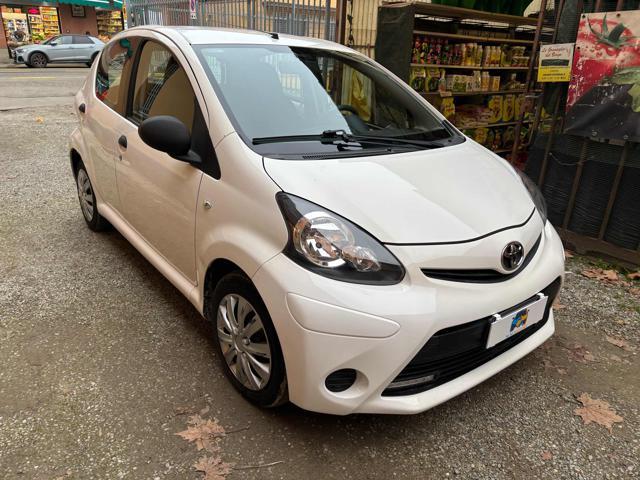 TOYOTA Aygo 1.0 12V VVT-i 5 porte Active Connect