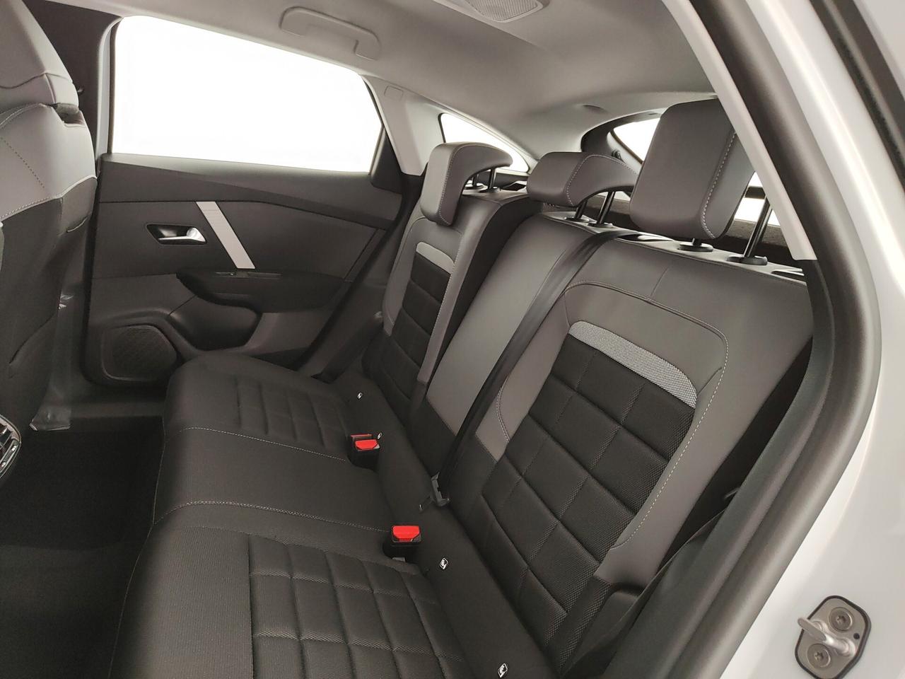 Citroen C4 Hybrid 136 e-DCS6 Plus