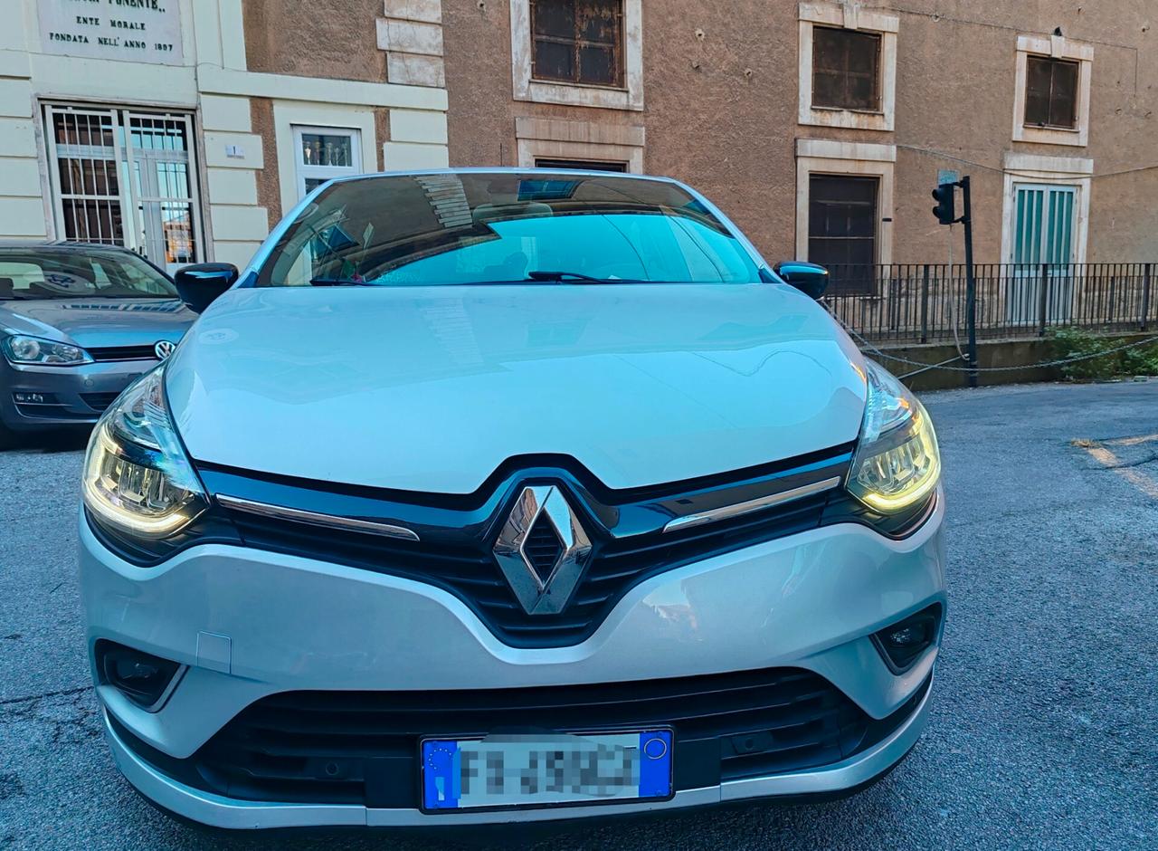 Renault Clio Moschino OK neopatentati
