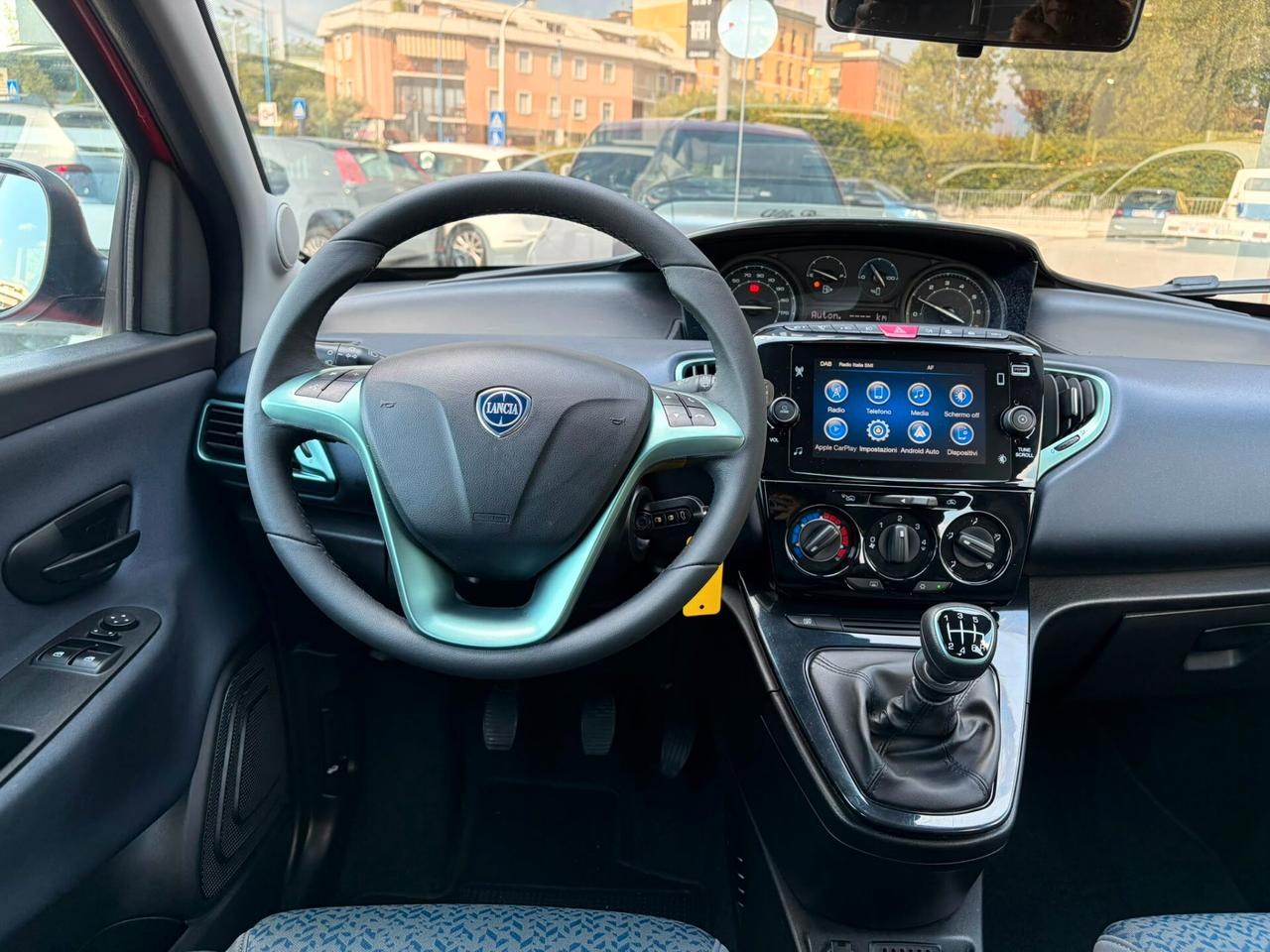 Lancia Ypsilon 1.0 FireFly 5 porte S&S Hybrid Gold