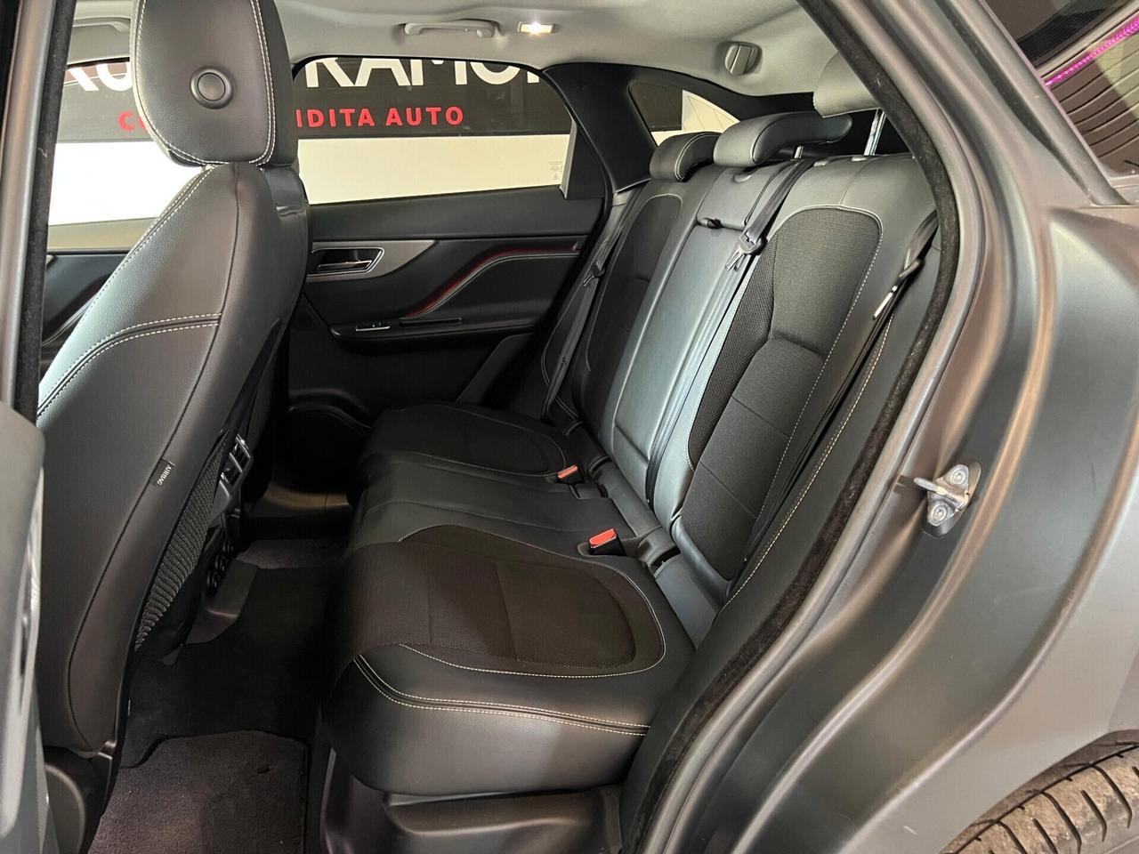 Jaguar F-Pace 2.0 D 240 CV AWD aut. Pure