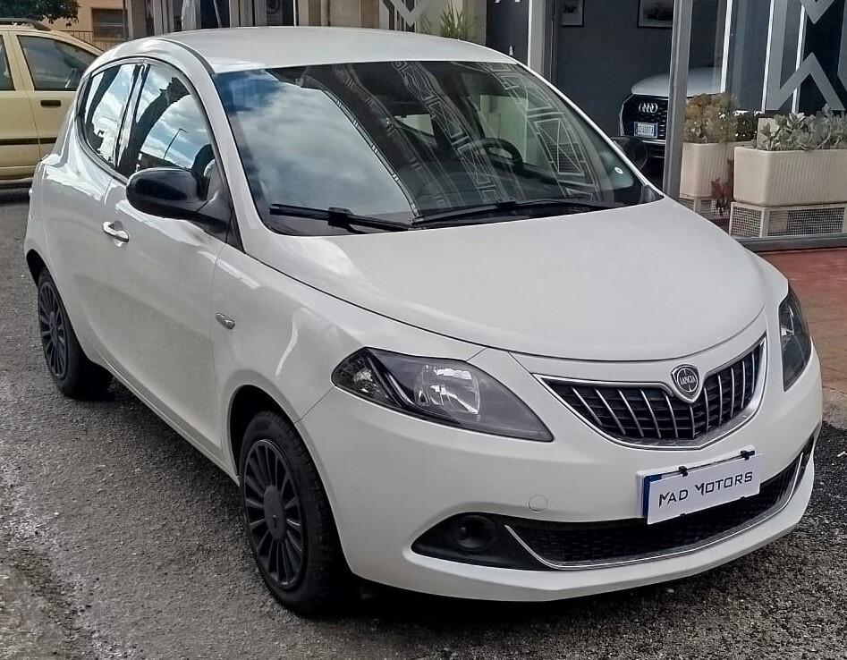 Lancia Ypsilon 1.0 FireFly 5 p. S&S Hybrid Ecochic A. Ferretti 69 CV NEO 2022 IVA