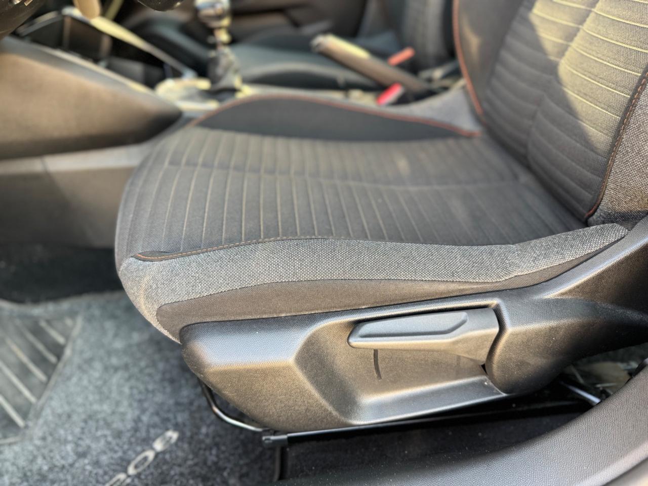 PEUGEOT 208 BLUEHDI PARI ALL NUOVO GARANZIA 12 MESI