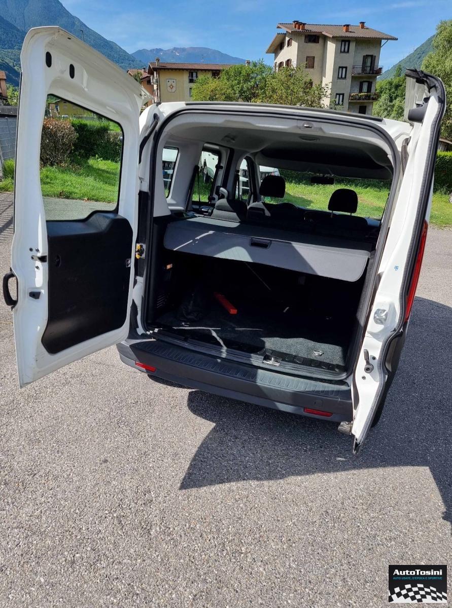 FIAT - Doblò 1.3 mjt Combi Lounge