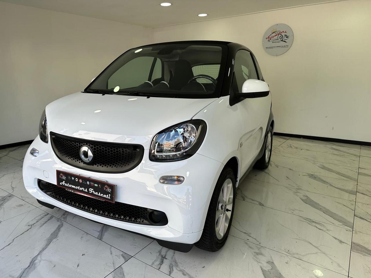 Smart ForTwo 70 1.0-AUTOM-NO VIMCOLO FINANZIAMENTO-2017