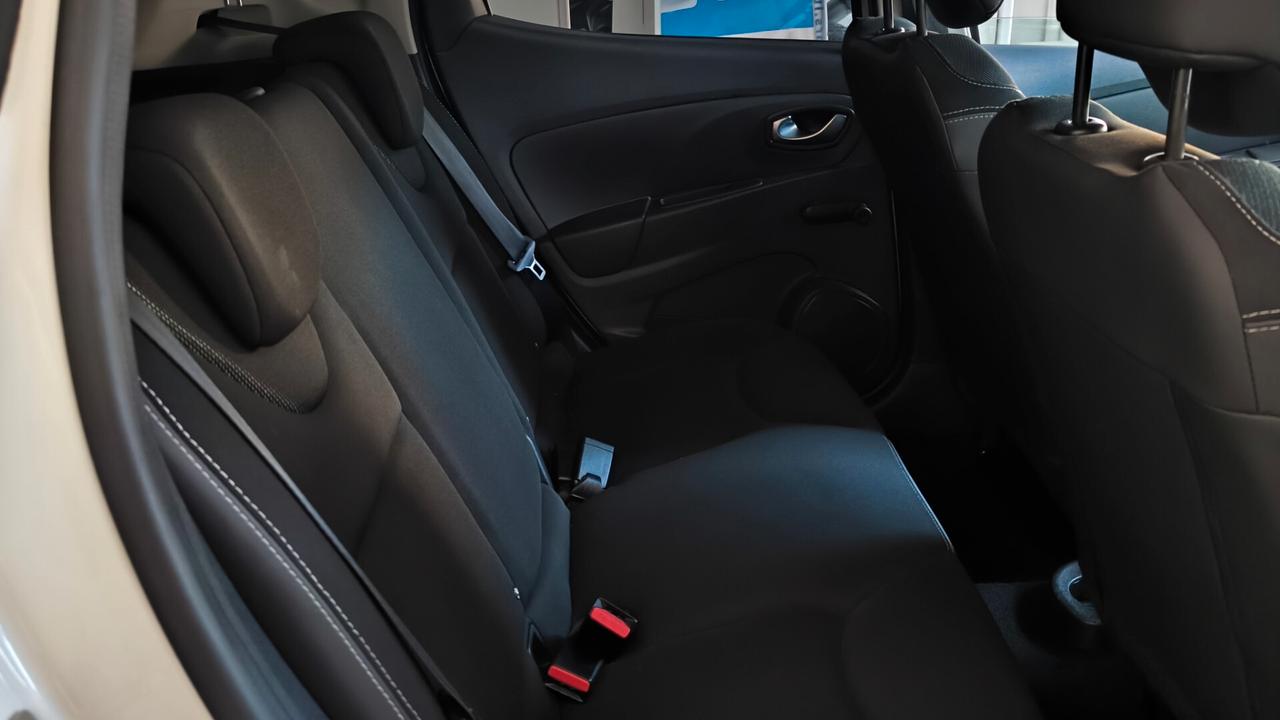 Renault Clio dCi 8V 75 CV Start&Stop 5 porte Energy Duel