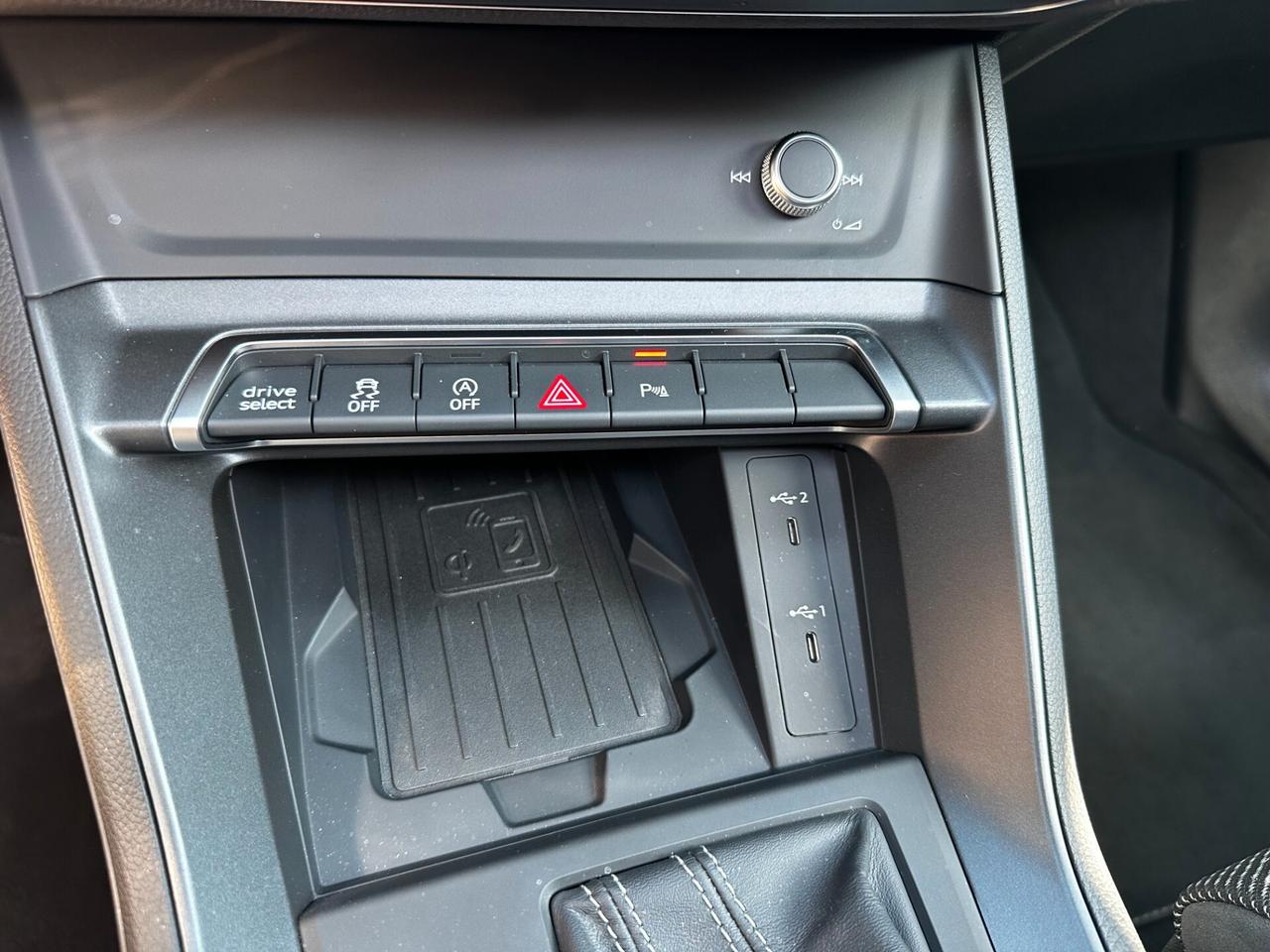 Audi Q3 SPORTBACK 35 TDI QUATTRO S LINE / PANORAMA / R20 / MATRIX