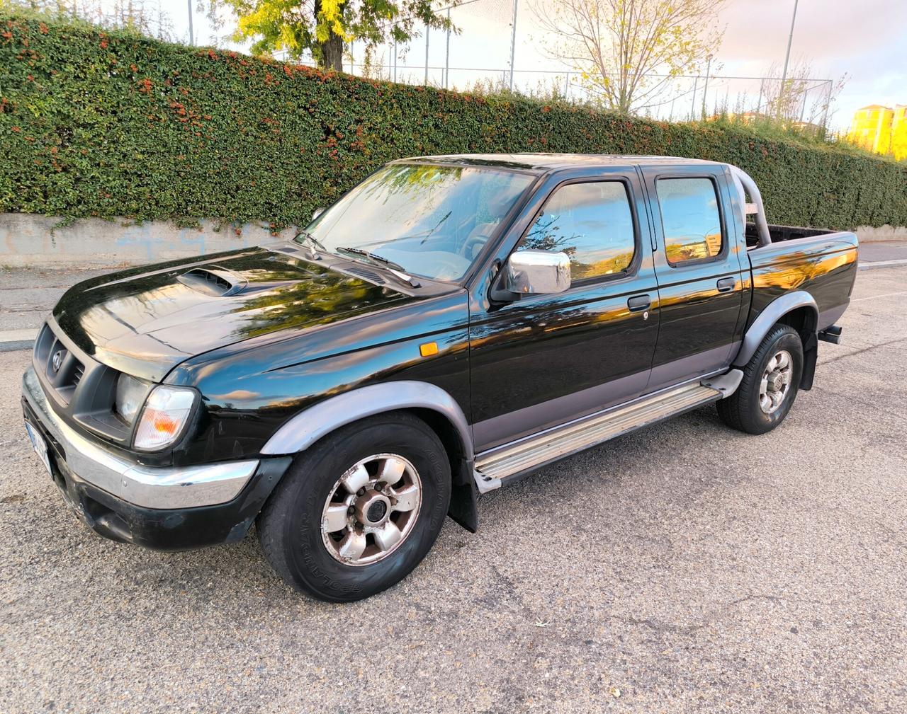 Nissan Pick Up 2.5 TD 4 porte Double Cab Navara