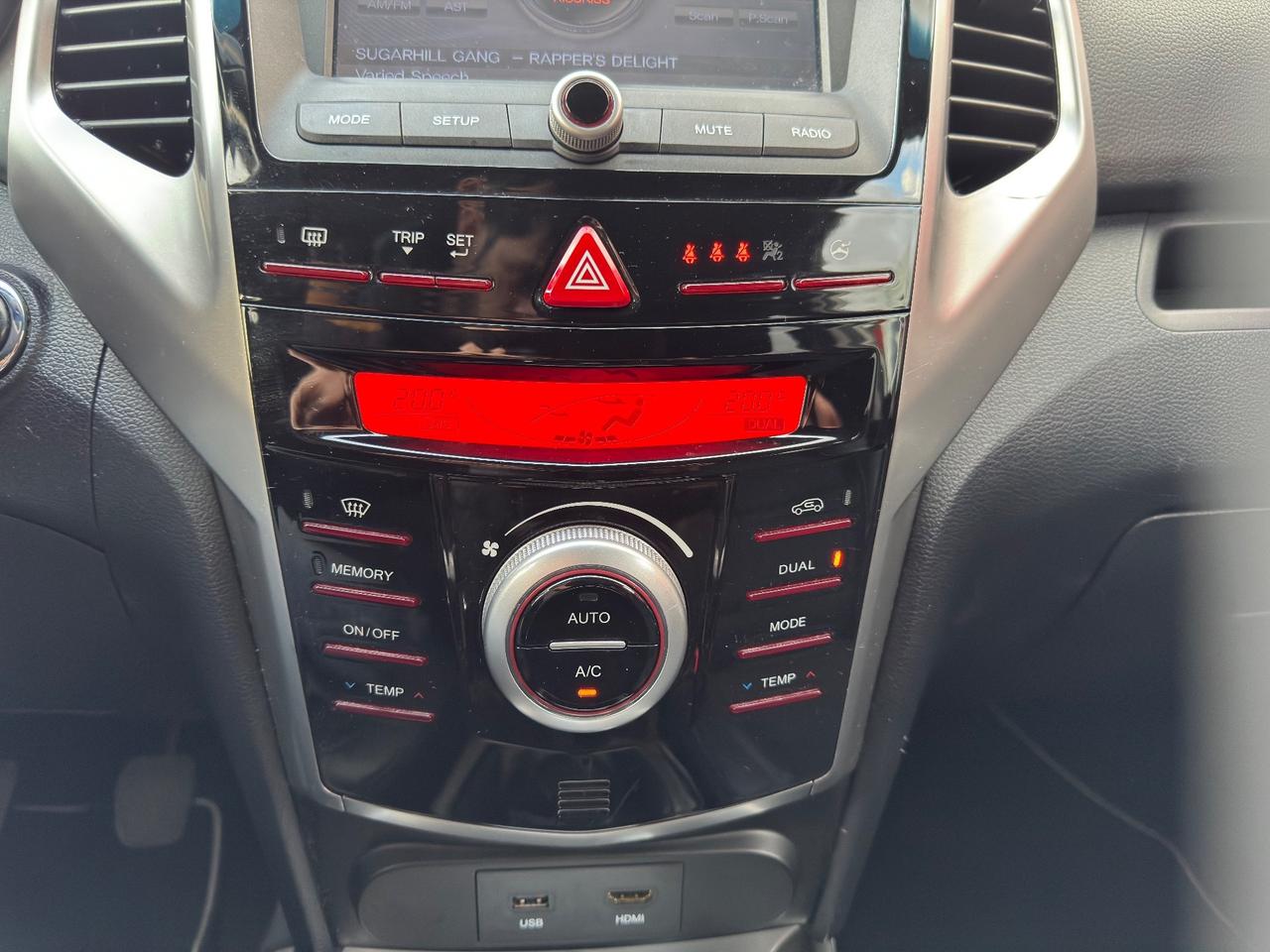 Ssangyong Tivoli 1.6 2WD ADATTA A NEOPATENTATI