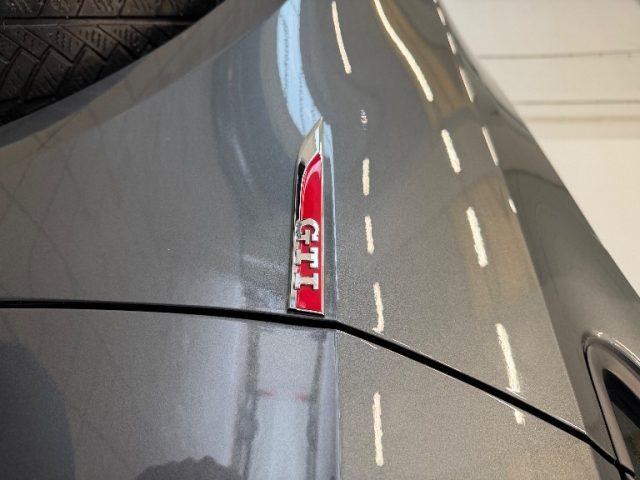 VOLKSWAGEN Golf GTI Performance DSG