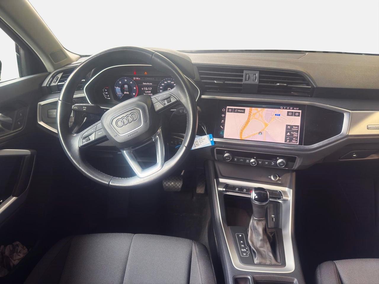 Audi Q3 35 TDI S tronic Business