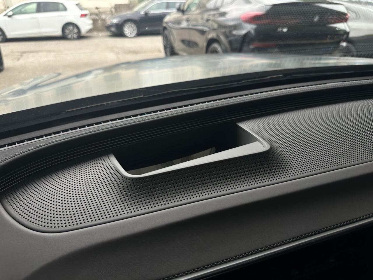 Mercedes EQC - N293 400 4Matic Premium Plus AMG Cam360° Tetto Led NAVI