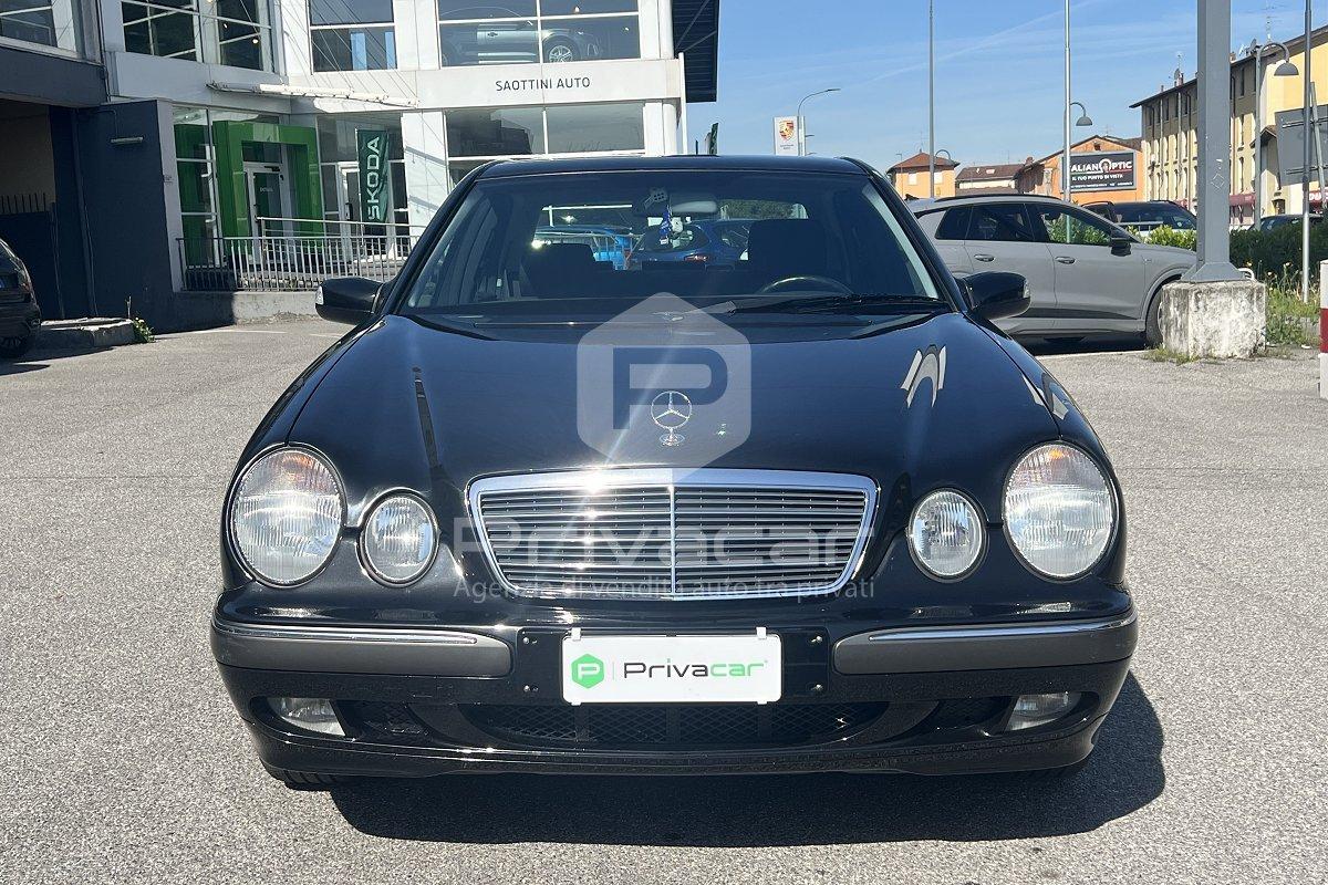 MERCEDES E 200 Kompressor cat Elegance