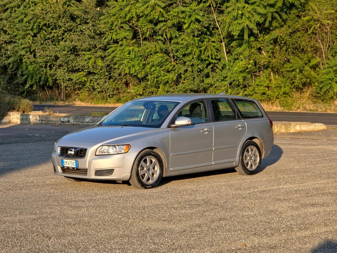 Volvo V50 D2 R-design CV-114 E5 Manuale NEO 2012