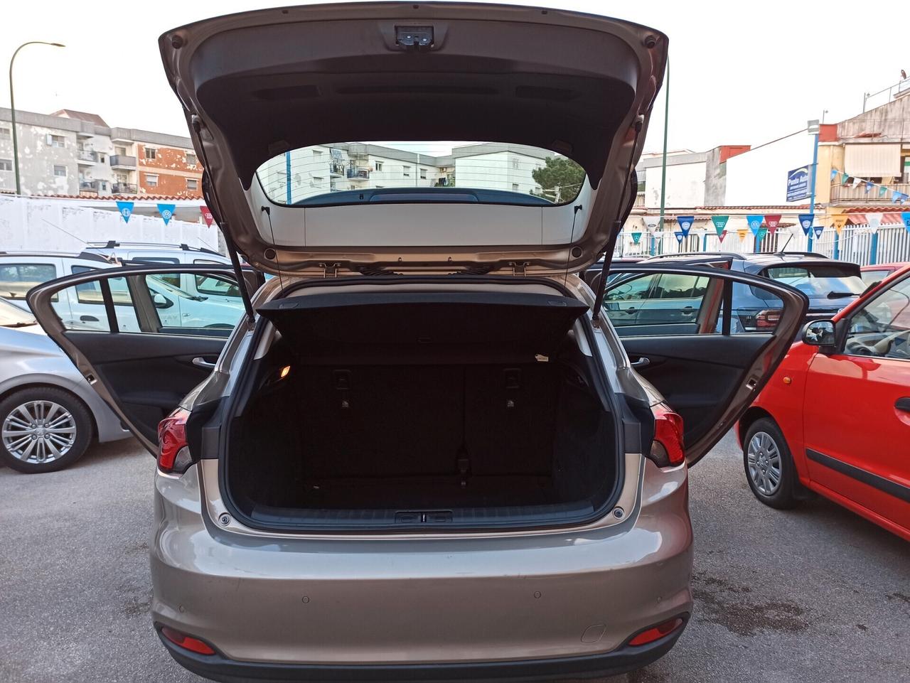 Fiat Tipo 1.4 95 cv 6m Benzina 5 Porte Lounge