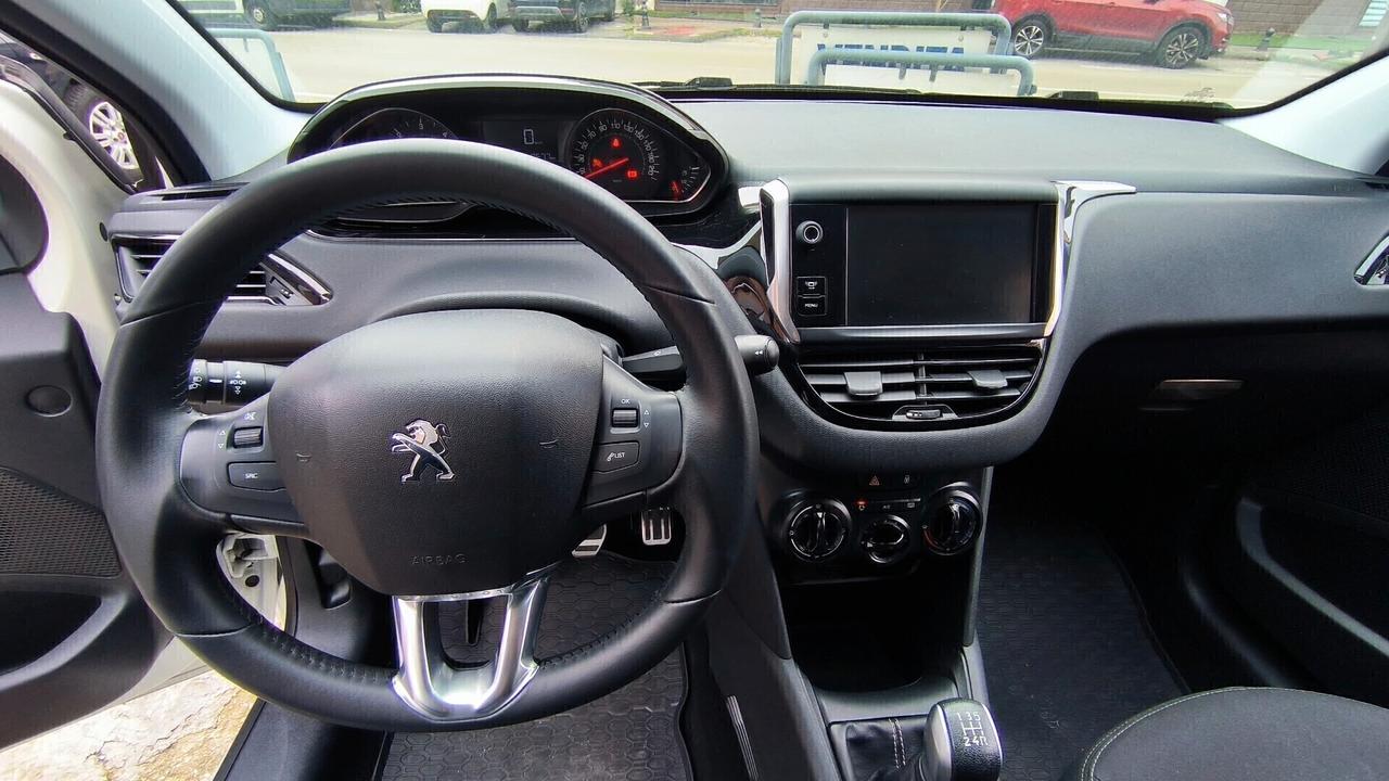 Peugeot 208 1.4 HDi 68 CV 5 Porte