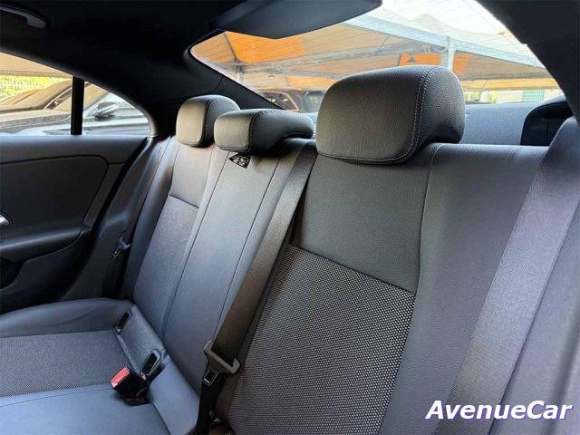 MERCEDES-BENZ CLA 180 d Coupe TELECAMERA POST CERCHI 19' AMG IVA ESPOSTA