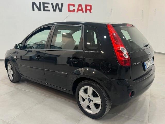 Ford Fiesta 1.2 16V 5P GHIA (55kw)