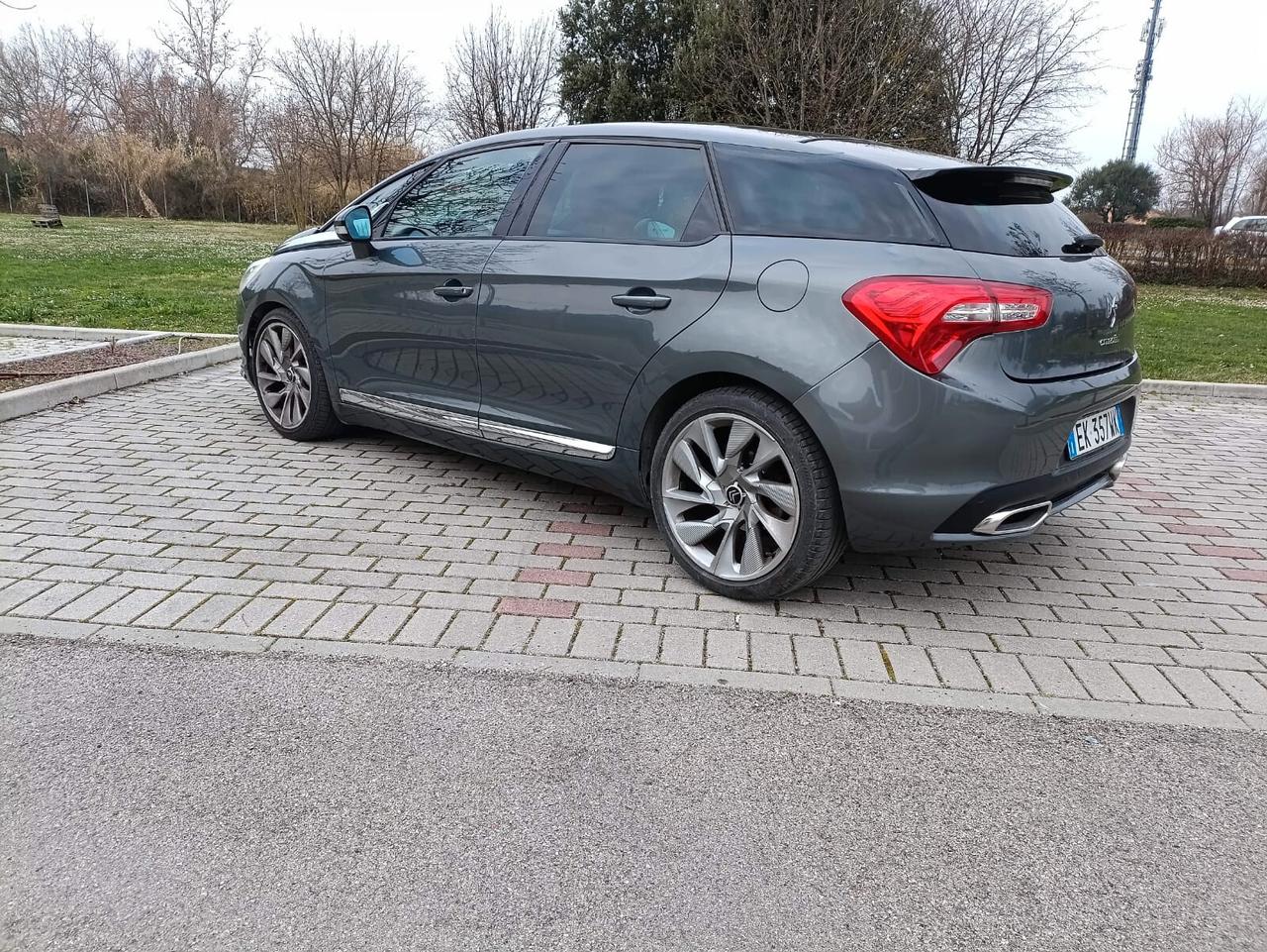 DS 5 2.0 HDi Full Optional