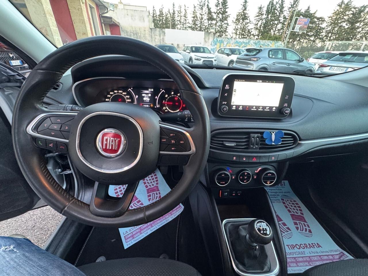 Fiat Tipo 1.6 Mjt SW Lounge Navi Retro Carplay
