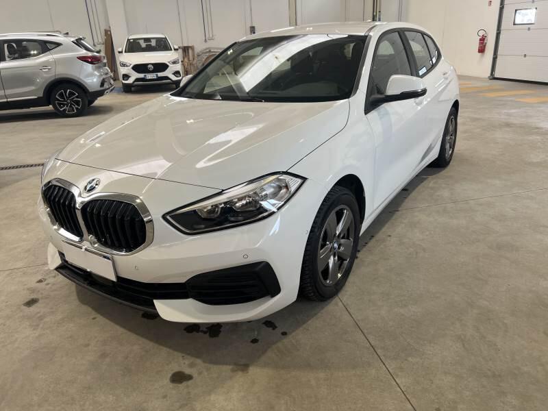 Bmw 118 118d 5p. Business Advantage