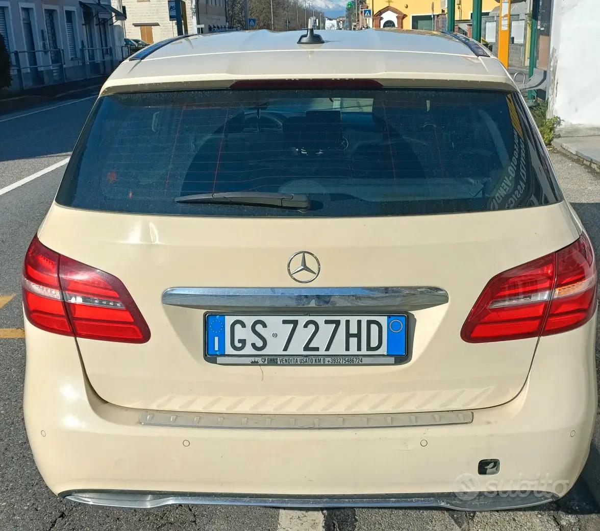 MERCEDES CLASSE B 180d
