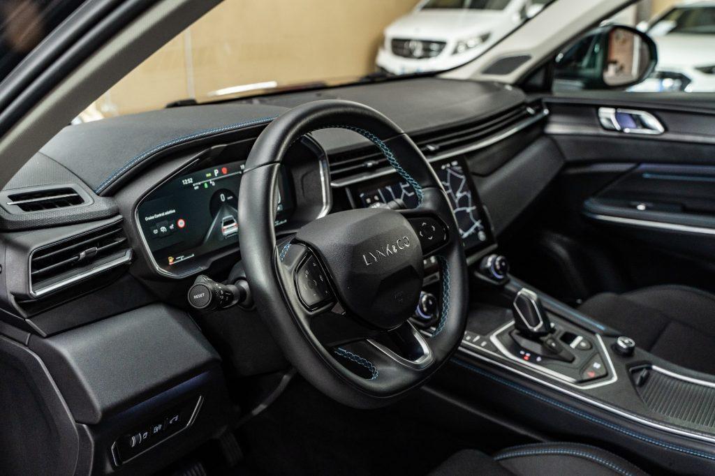 LYNK & CO 01 PHEV