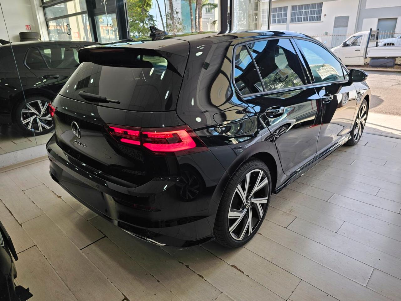 Volkswagen Golf R-Line Tetto Navi Camera C.18" RLine R Line Led