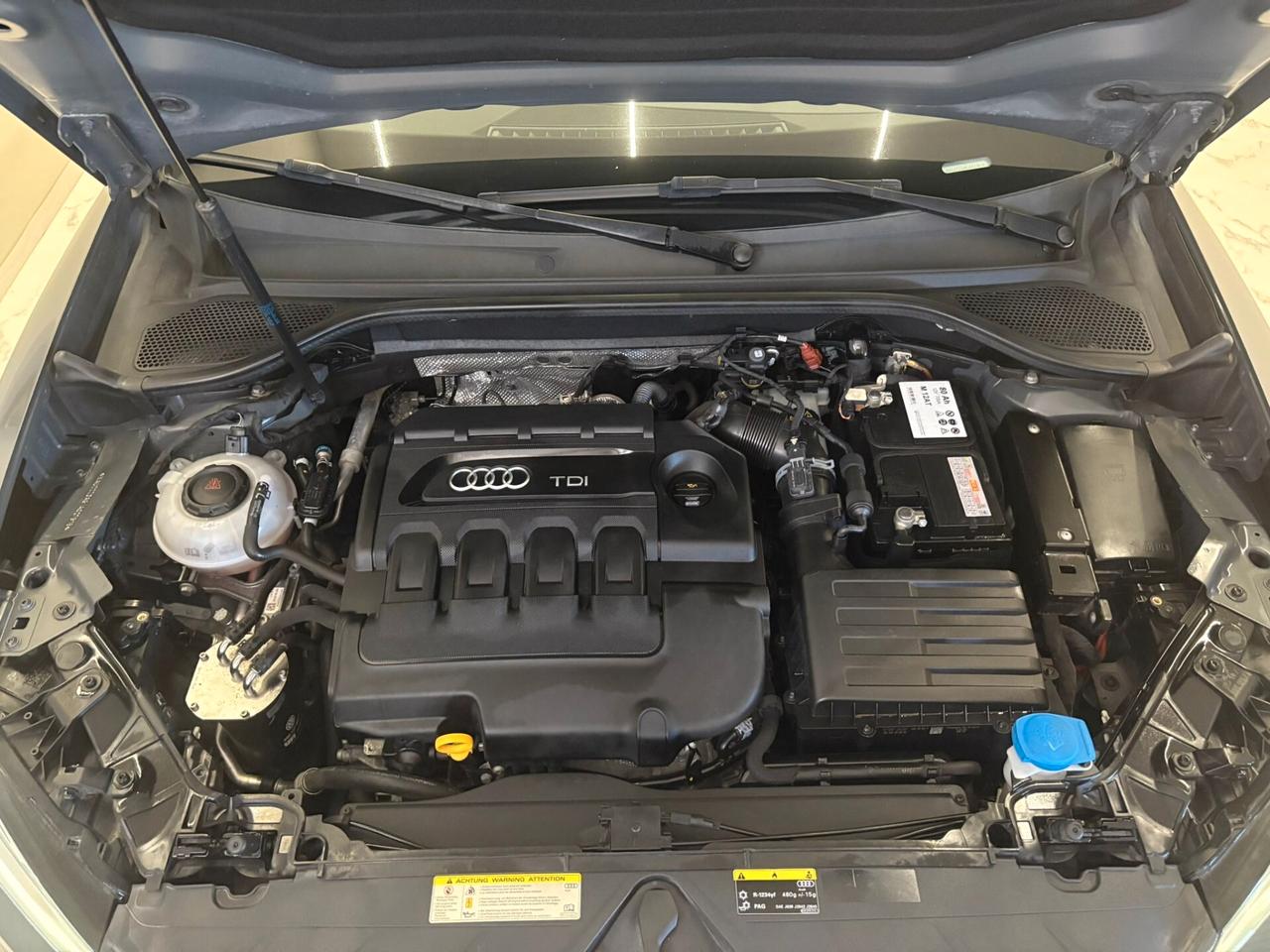 Audi Q2 1600cc TDI 116cv IDENTITY BLACK