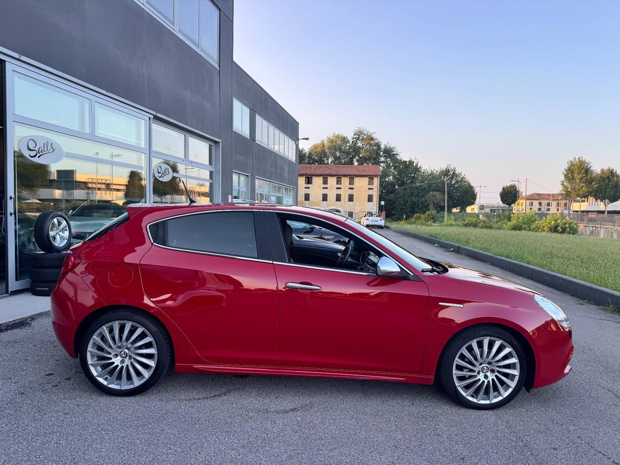 Alfa Romeo Giulietta 1.6 JTDm-2 105 CV Neopatentati