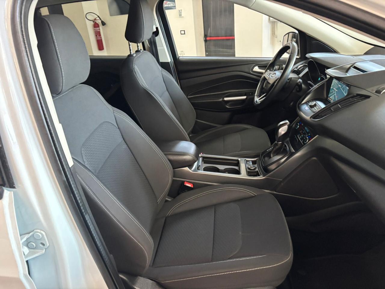 Ford Kuga 1.5 TDCI 120 CV S&S 2WD Powershift Business