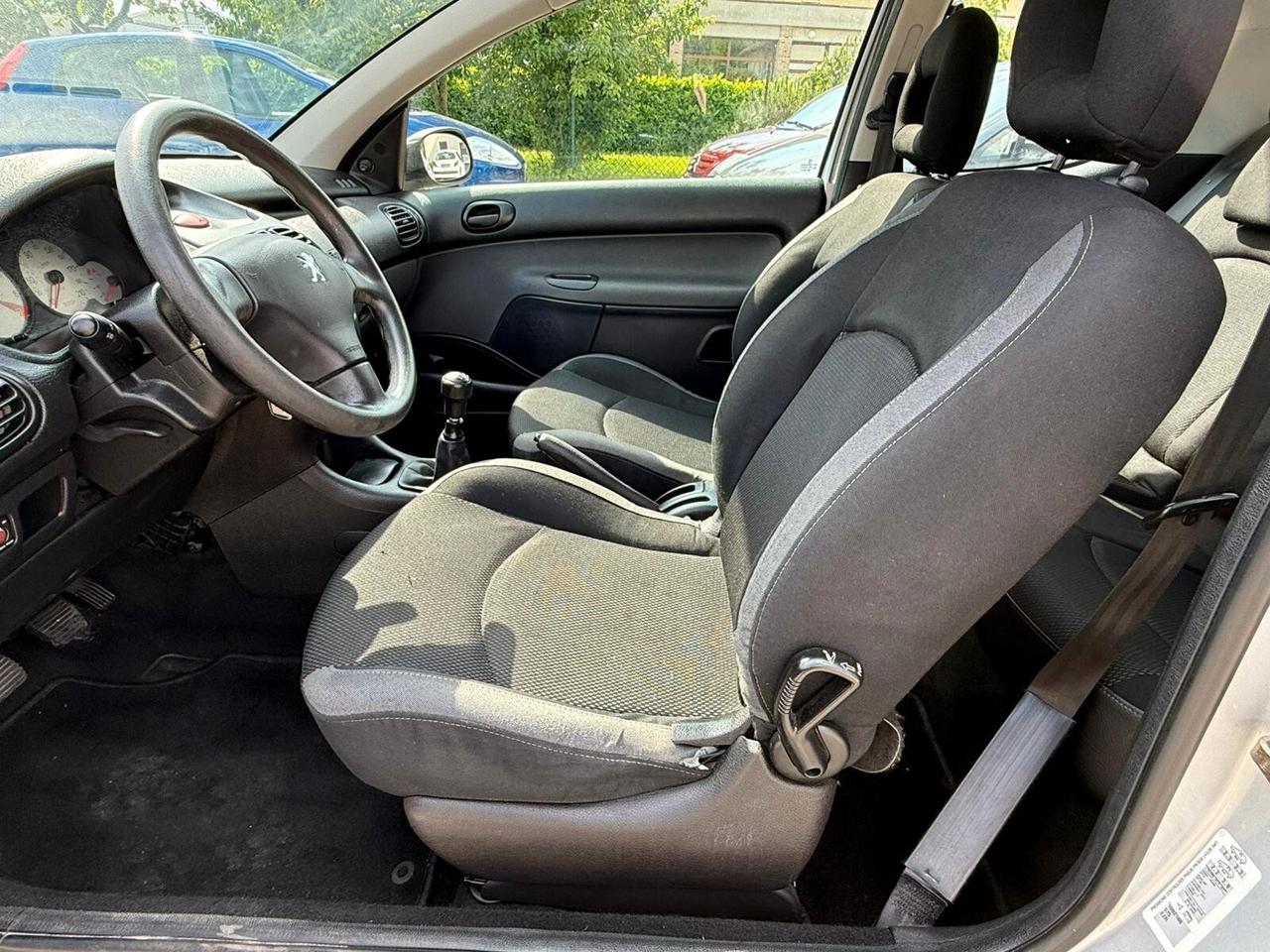 Peugeot 206 3p 1.4 clima NEO-PAT