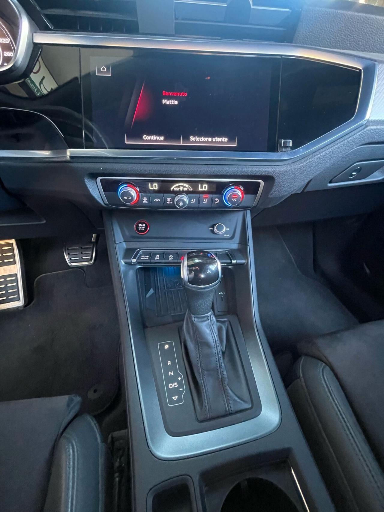 Audi Q3 RS quattro S tronic